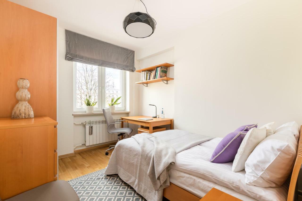 Rent Like - Aleja Wyzwolenia 10 Warszawa